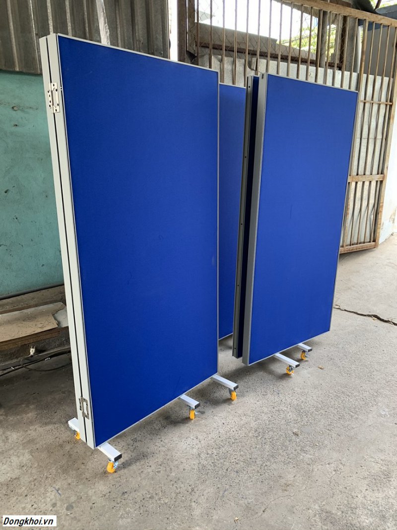 Vách ngăn di động có bánh xe Vách ngăn di động có bánh xe