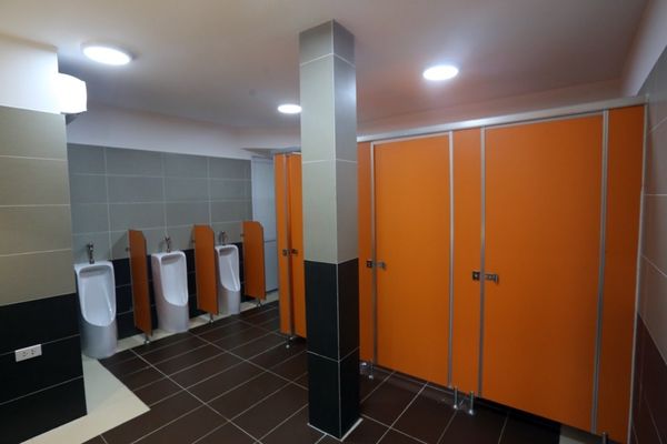 Vách ngăn nhà vệ sinh