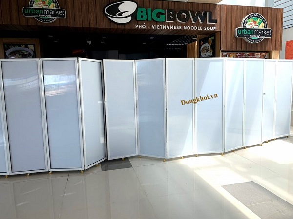 Vách ngăn di động dùng cho gian hàng