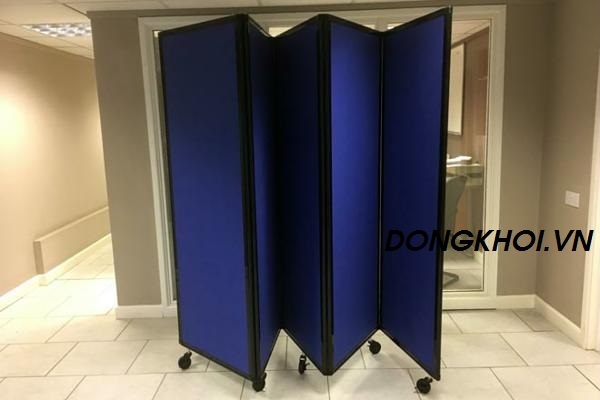 Vách ngăn di động có bánh xe